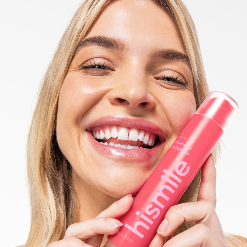 Strawberry braškių dantų pasta