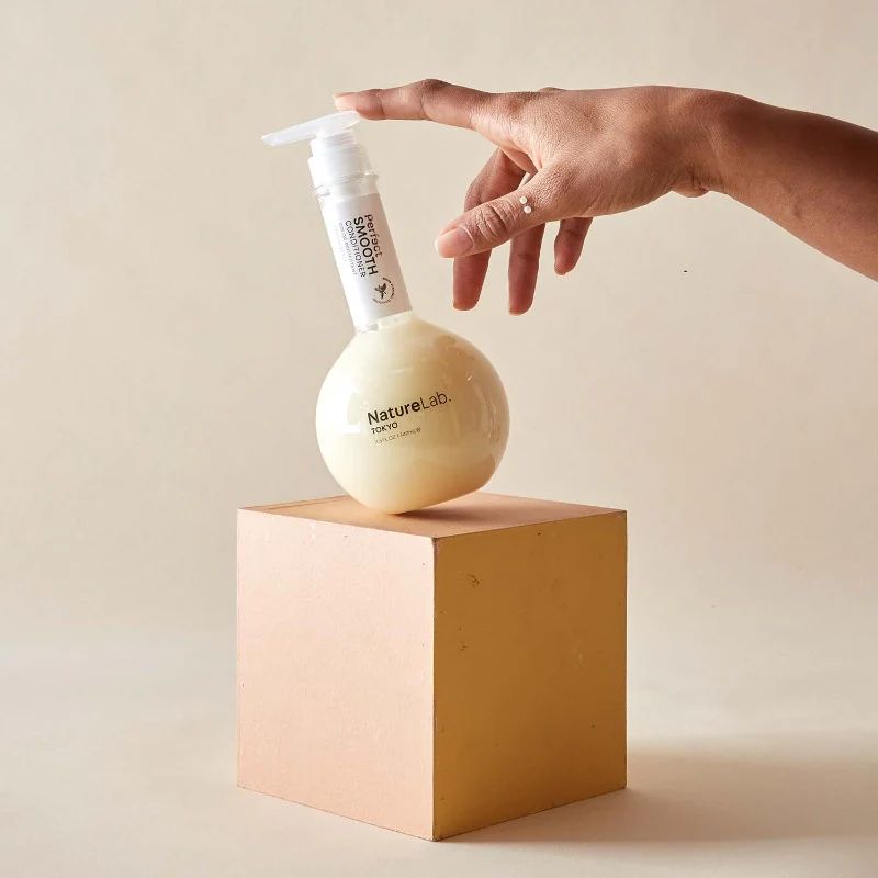 Perfect Smooth Conditioner Glotnumo suteikiantis kondicionierius, 340ml