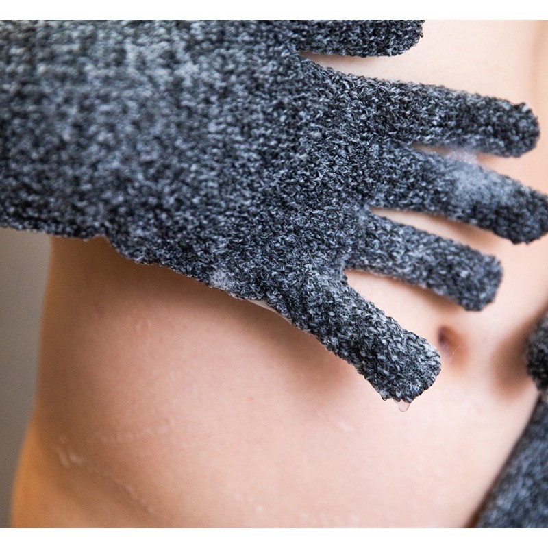 Exfoliating Body Gloves Detoxify Šveičiamosios pirštinės kūnui su anglimi, 1 pora
