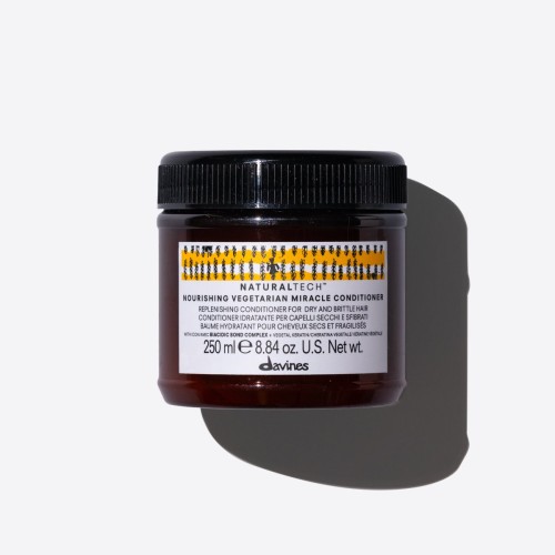 Nourishing Vegetarian Miracle Conditioner Maitinantis kondicionierius su keratinu pH 4, 250ml