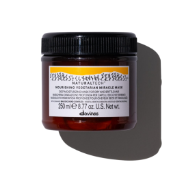 Nourishing VM Maitinamoji kaukė su keratinu pH 4, 60ml 