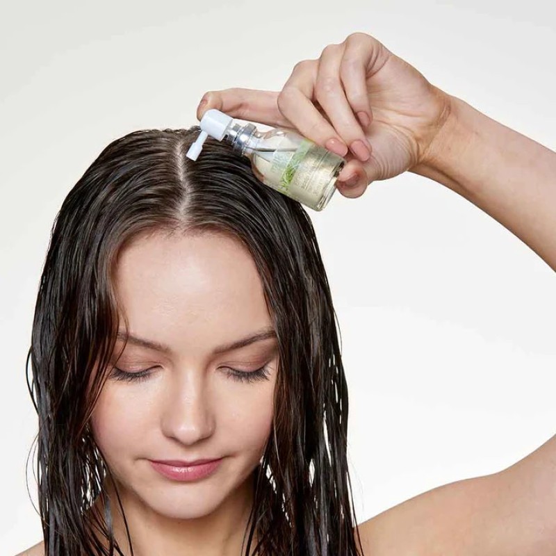 Energizing Blend Scalp Treatment Plaukus tankinanti galvos odos priežiūros priemonė,30ml