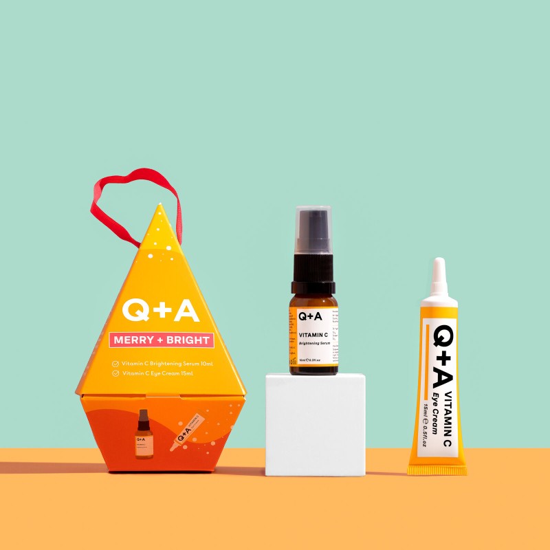 Merry + Bright Gift Set Veido priežiūros priemonių rinkinys su vitaminu C, 1vnt