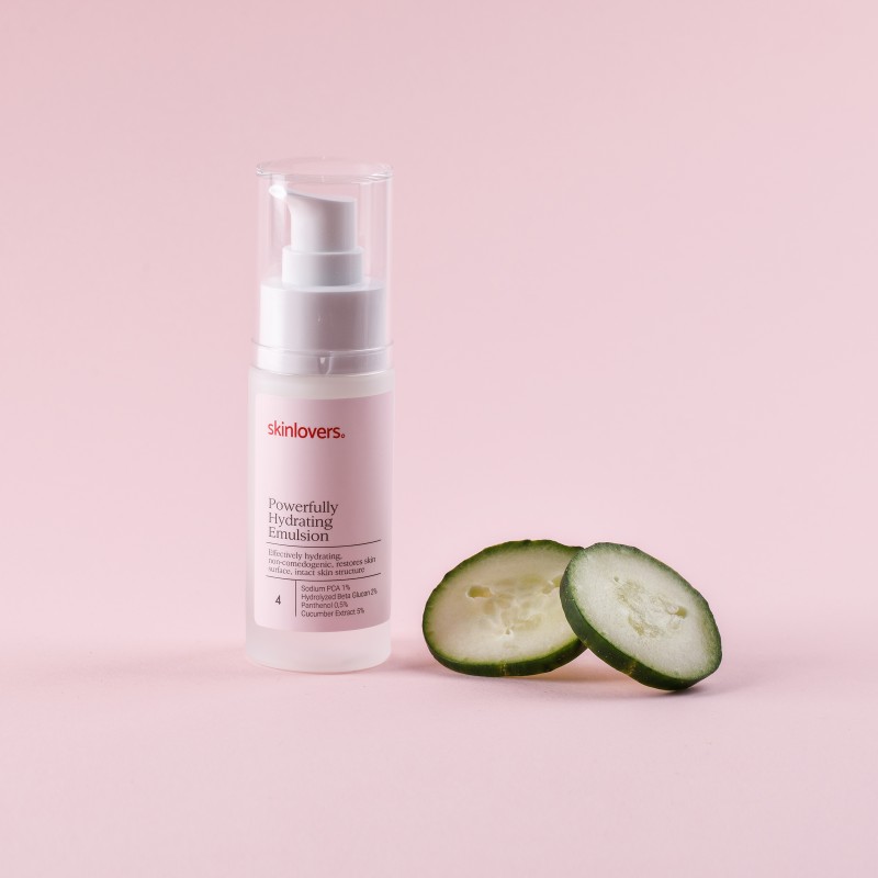 Powerfully Hydrating Emulsion Lengvos tekstūros kremas su betagliukanu ir pantenoliu, 30ml