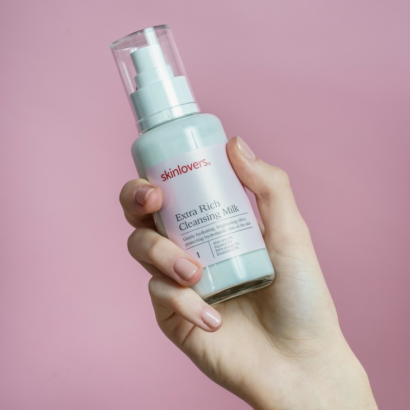 Extra Rich Cleansing Milk Švelnus veido odos pienelis, 100ml
